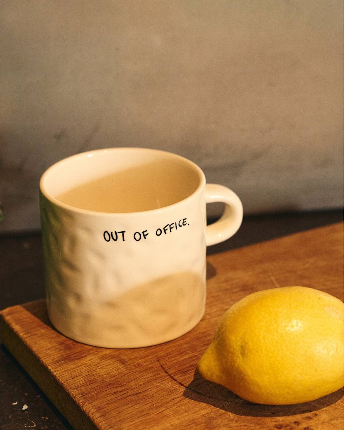 OUT OF OFFICE Tasse von Anna+Nina