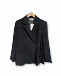 Schwarzer Blazer zum binden