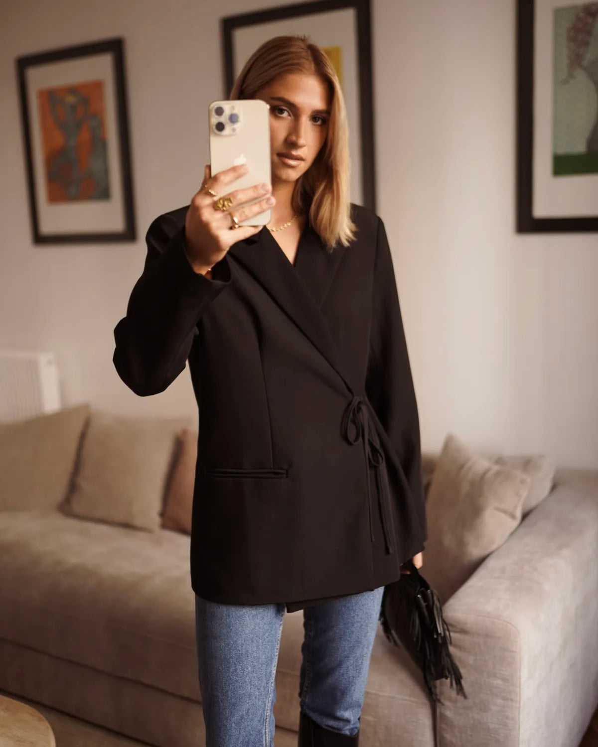 Schwarzer Blazer zum binden