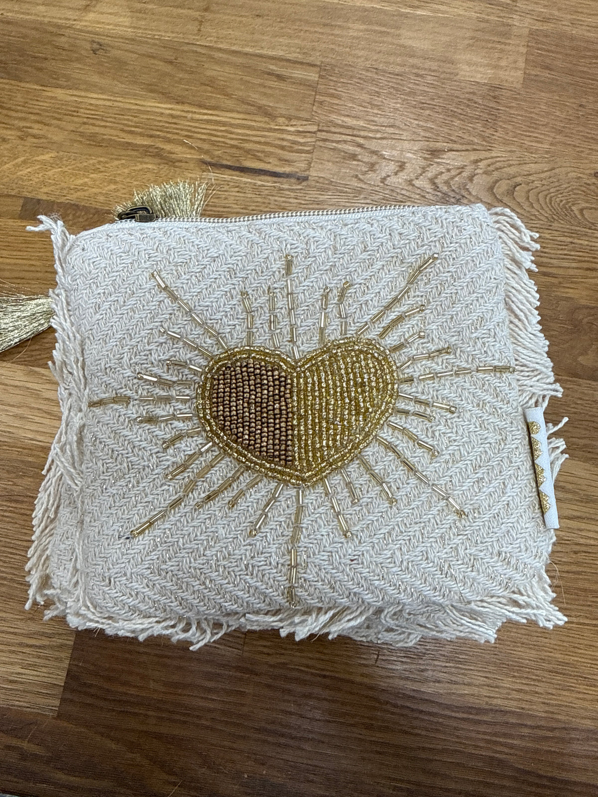 Tasche klein mit Herz aus Perlen
